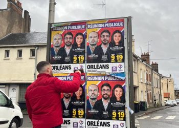 Collage et tractage Orléans en commun